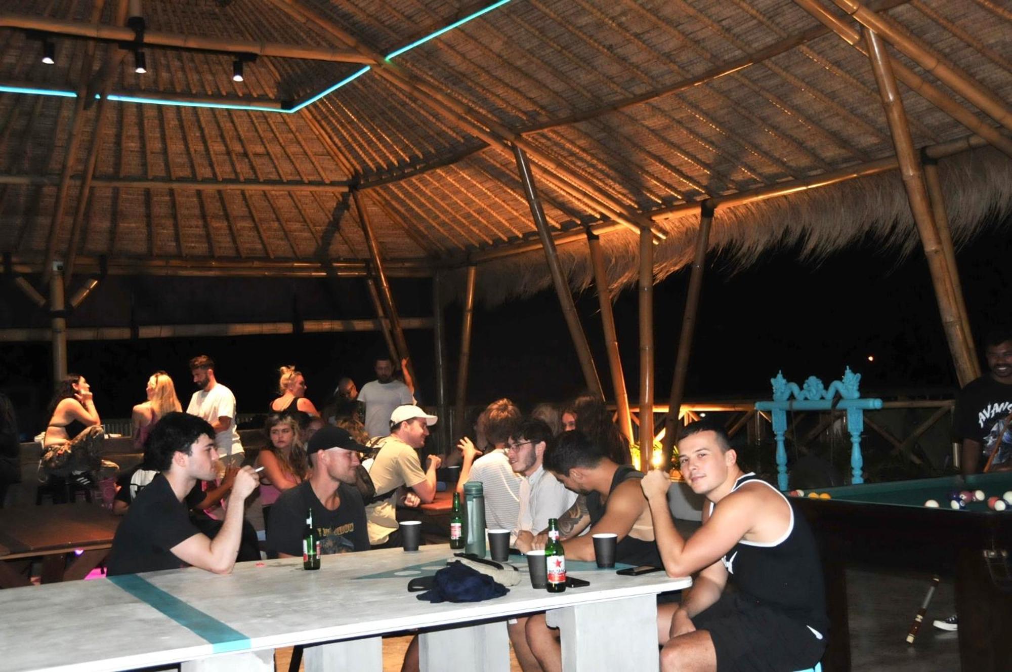 Canggu Central Hostel Eksteriør bilde